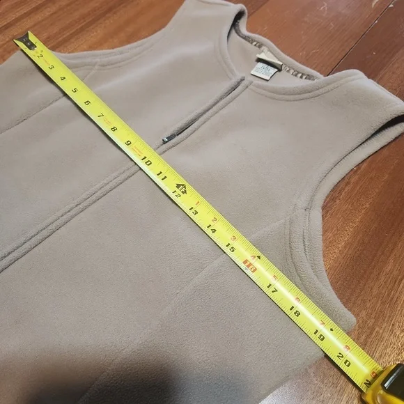 L.L.BEAN FLEECE VEST MEDIUM - Picture 7 of 9